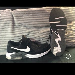 Mens black Nike exee’s size 12.5